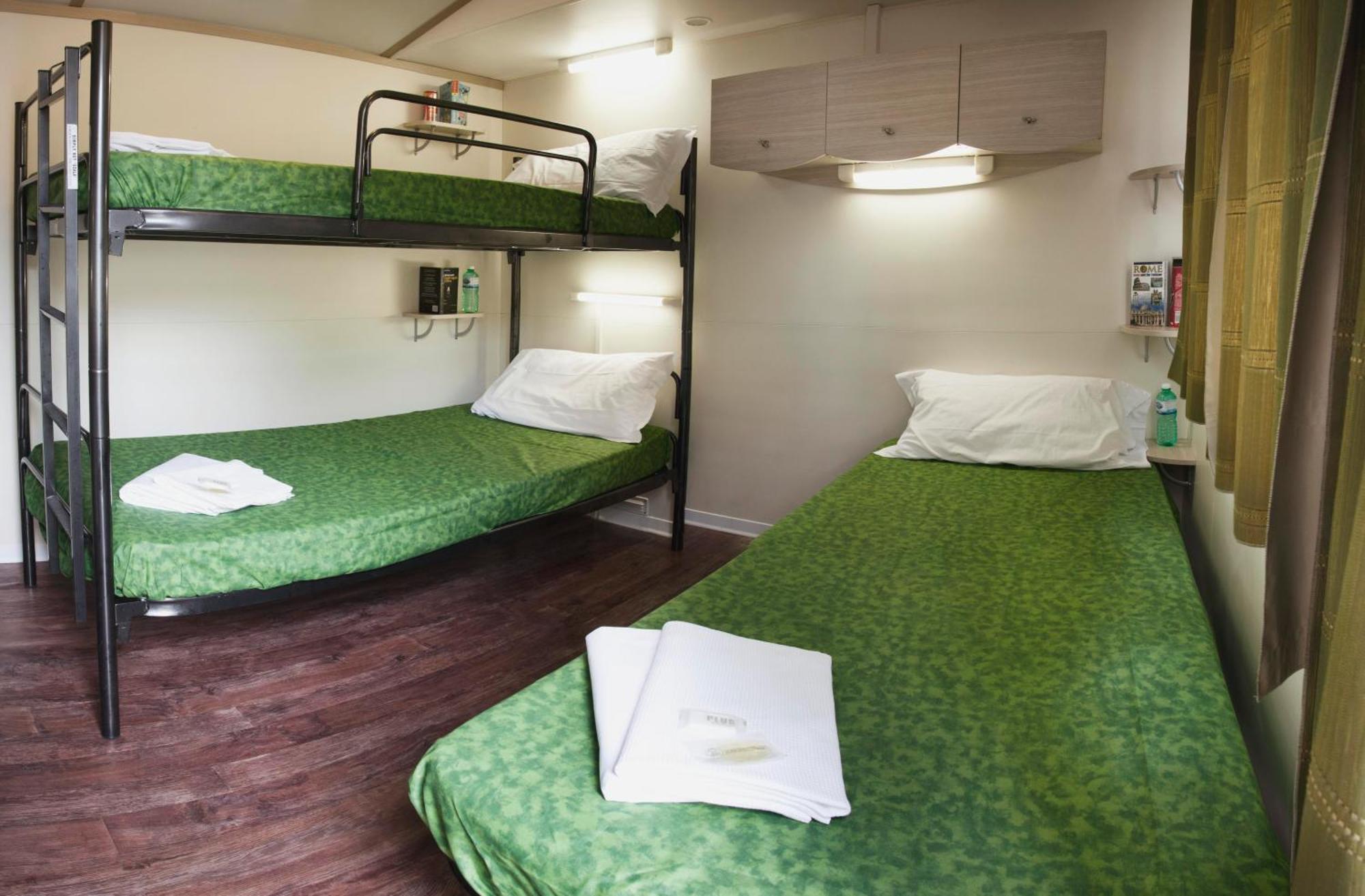Hu Firenze Certosa Camping In Town إمبرونيتا المظهر الخارجي الصورة