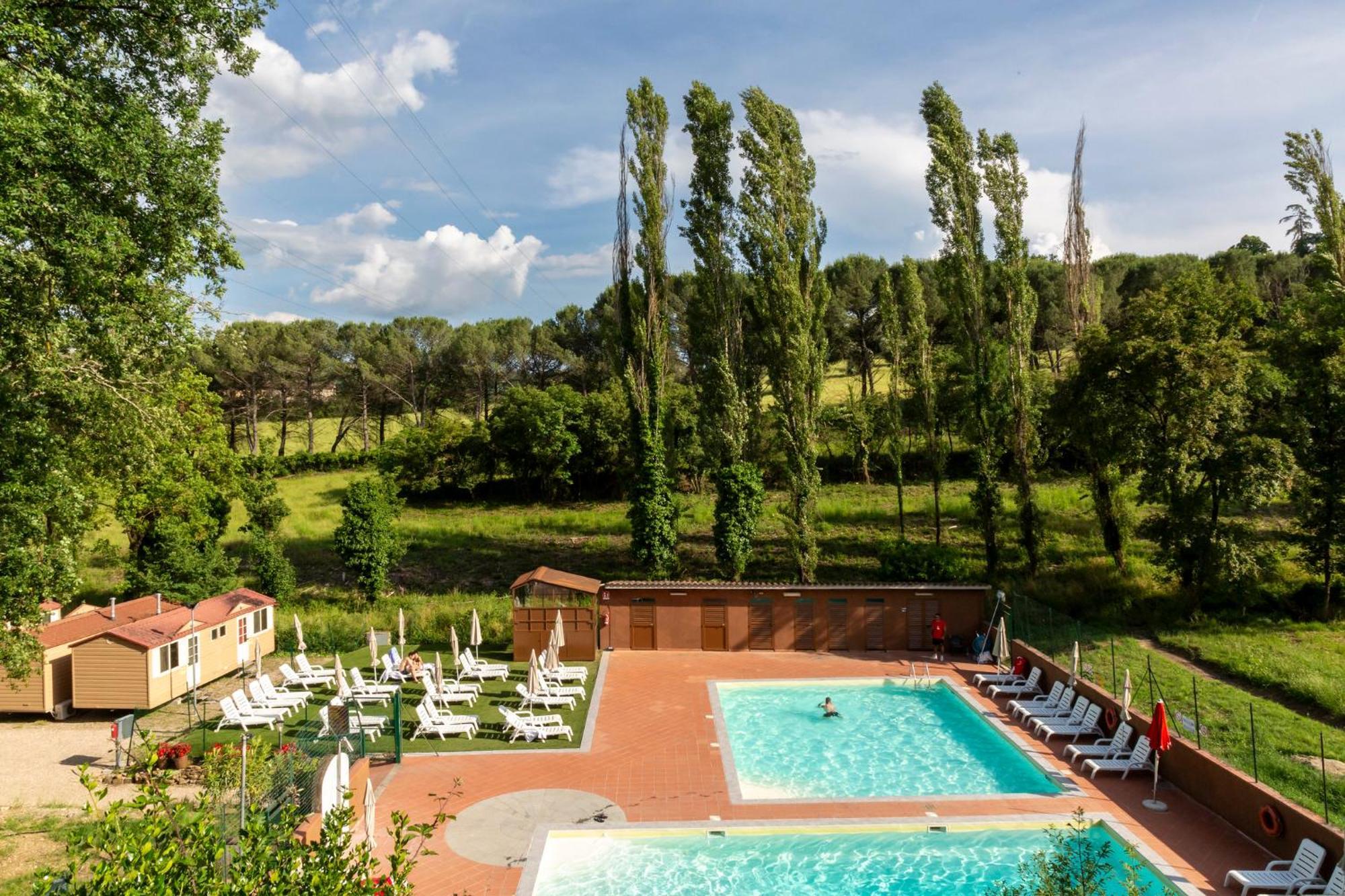 Hu Firenze Certosa Camping In Town إمبرونيتا المظهر الخارجي الصورة