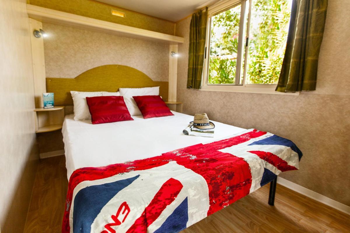Hu Firenze Certosa Camping In Town إمبرونيتا المظهر الخارجي الصورة